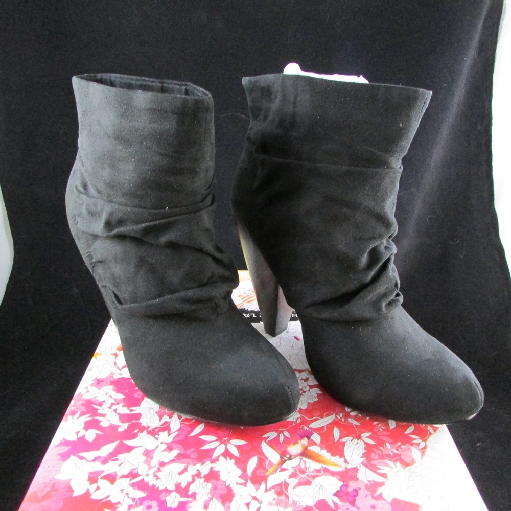 Size 7 Chinese Laundry Ultra Suede Booties